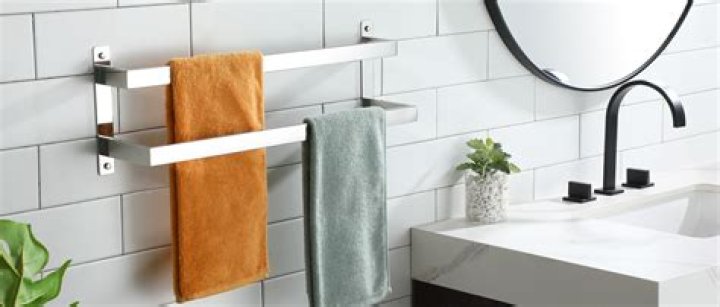 Do bathrooms need towel bars