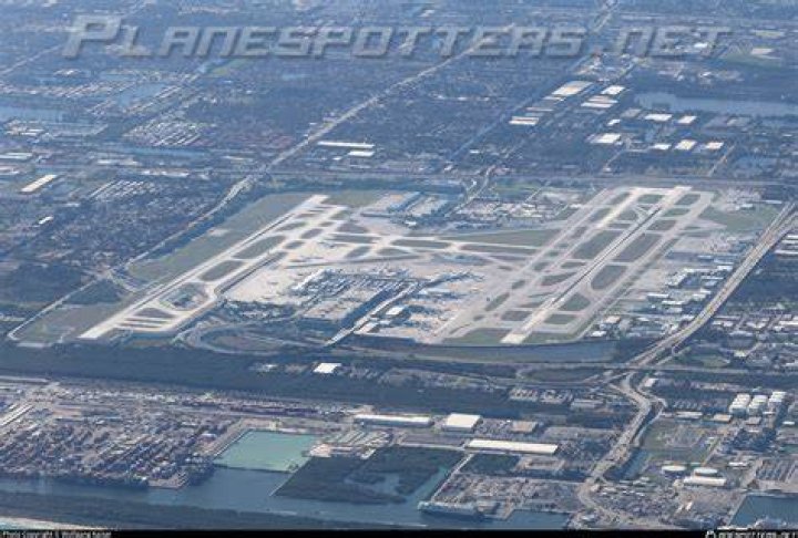 Does Fort Lauderdale have an airport