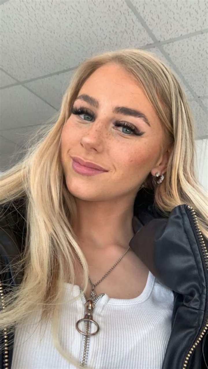 
Elena Rimac Video Leaked on Twitter and Reddit | Who Is Her Boyfriend 