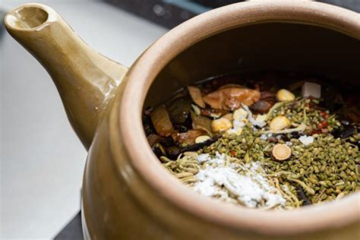 How do you make an astragalus decoction