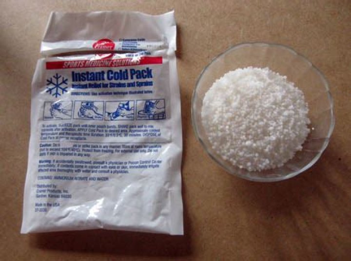 Is instant cold pack chemical reaction