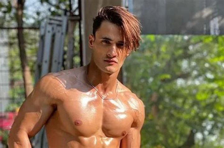Ronit Ashra Height, Weight, Net Worth, Age, Birthday, Wikipedia, Who, Instagram, Biography