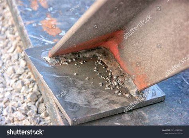 What is slag in arc welding