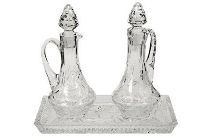 What would you put in a cruet