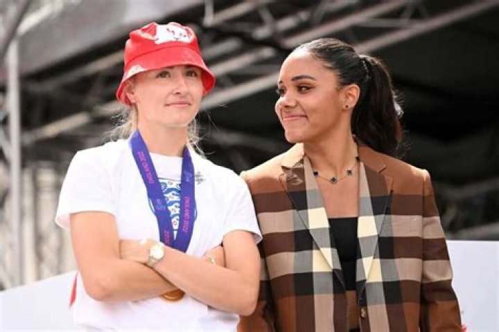 
Who Is Leah Williamson’s Boyfriend? A Peek Into The Footballer’s Dating History 